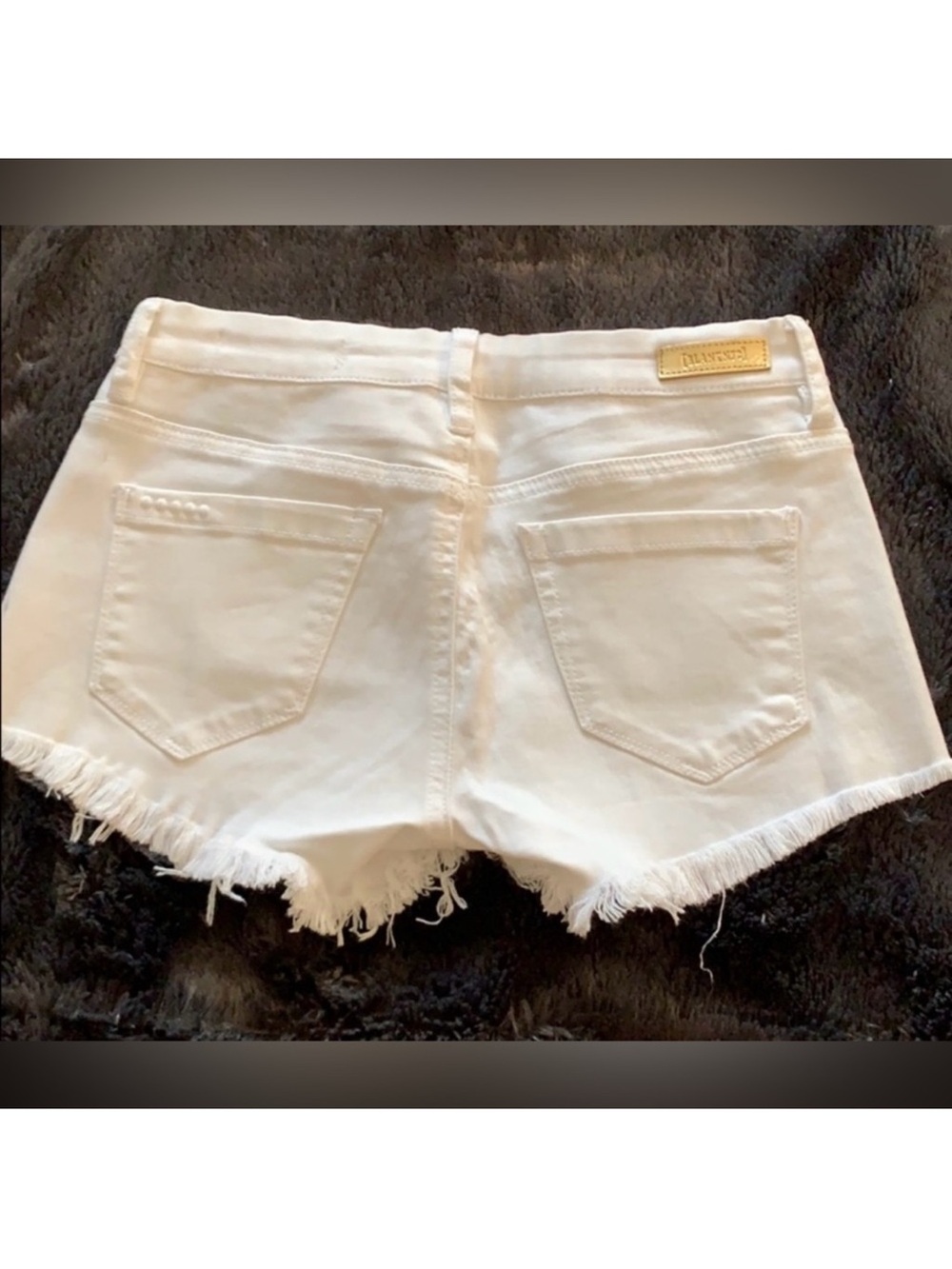 Blank NYC White Distressed Frayed Hem Denim Shorts - Picture 2 of 3